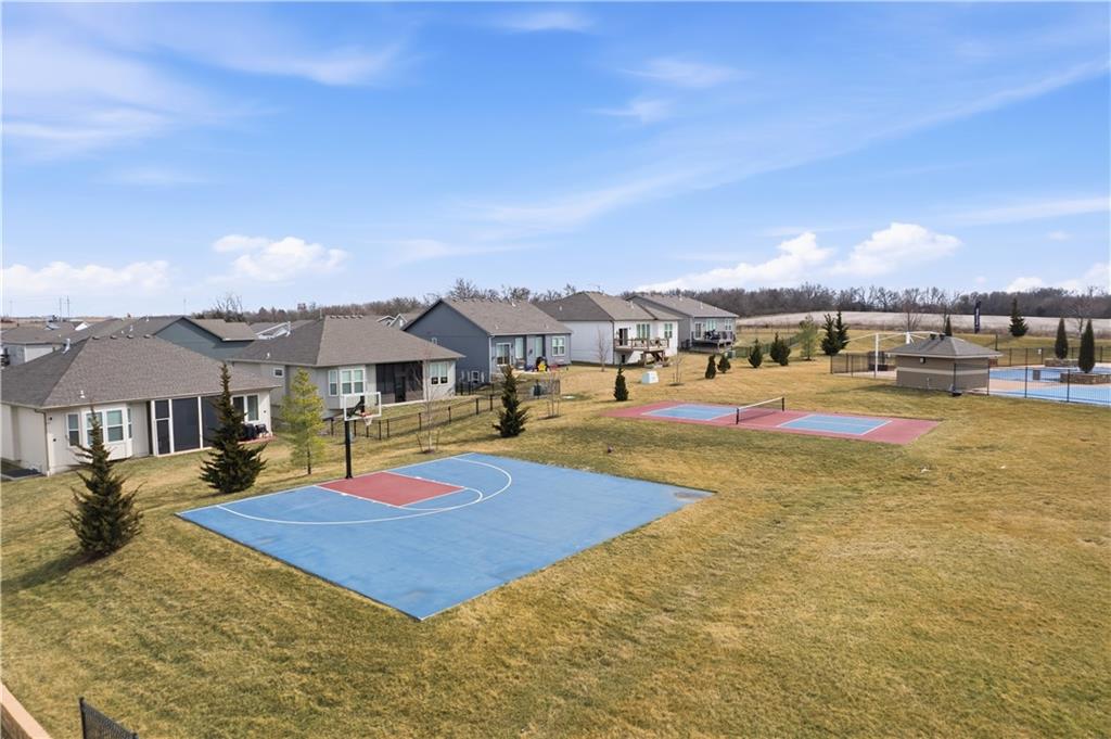 21119 West 188th Ter Spring Hill Spring Hill, KS 66083 - Photo 32 of 41