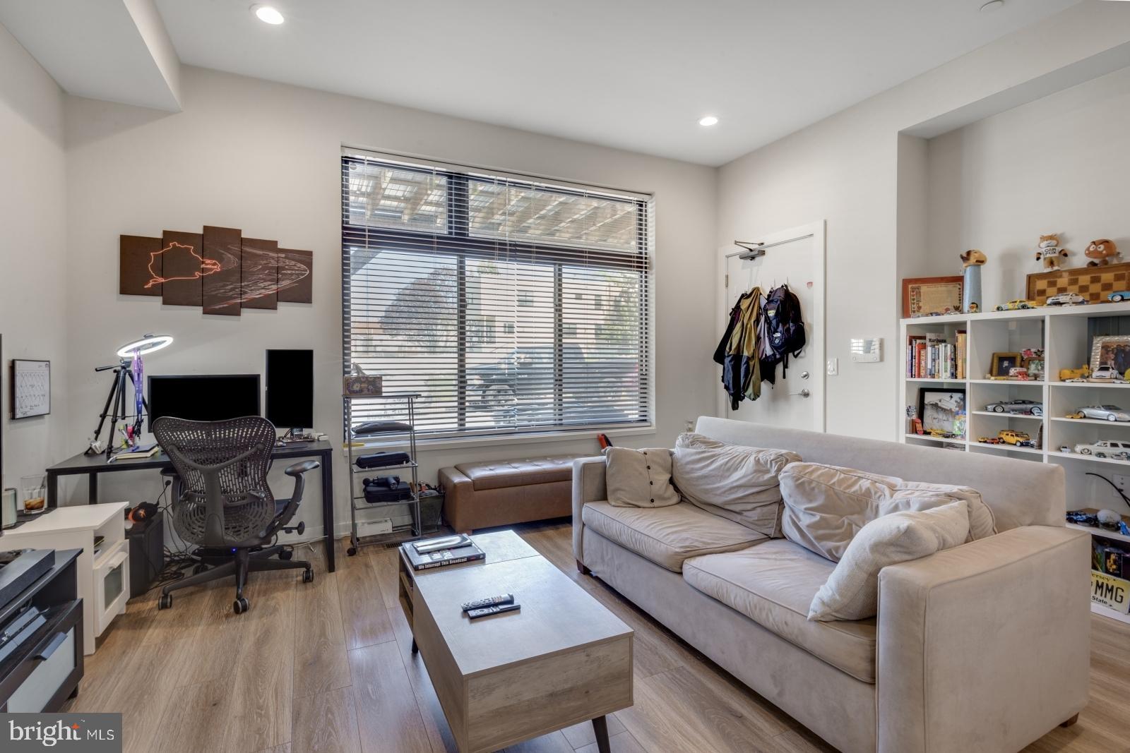 385 Martin Street, Unit 1F Philadelphia, PA 19128 - Photo 4 of 18