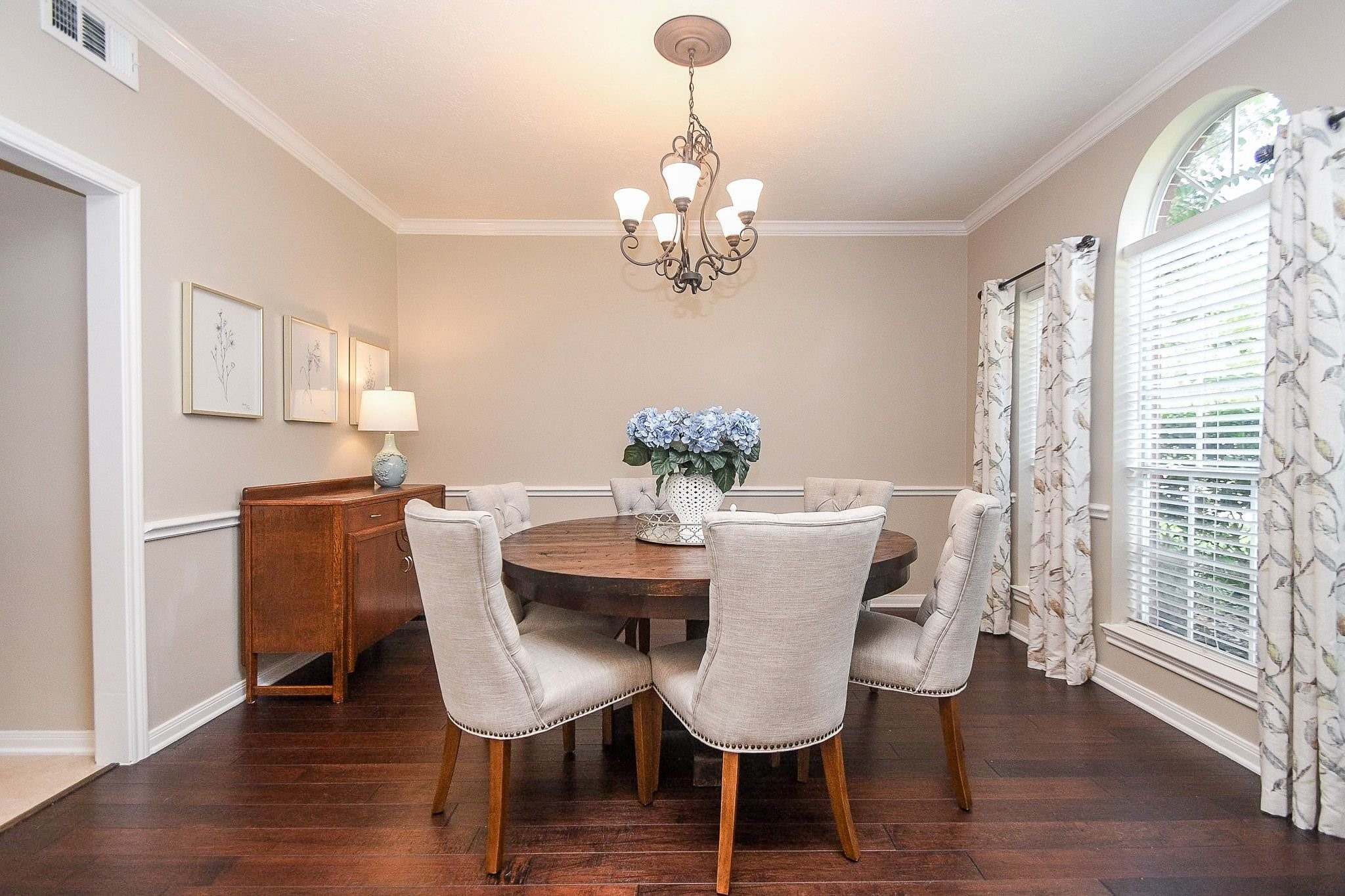 3106 Dulaney Road Houston, TX 77084 - Photo 9 of 33 The formal dining area is located just off the kitchen.