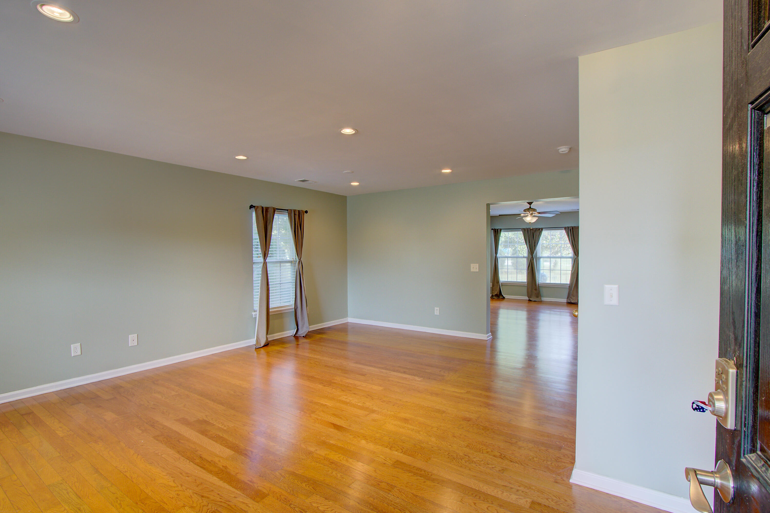 130 Decatur Drive Summerville, SC 29486 - Photo 2 of 28 07202026--014