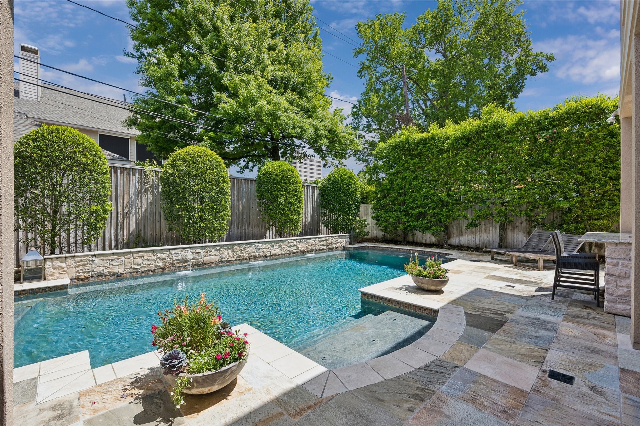 802 Anderson Street Bellaire, TX 77401 - Photo 28 of 36 Tis the season for pooltime!