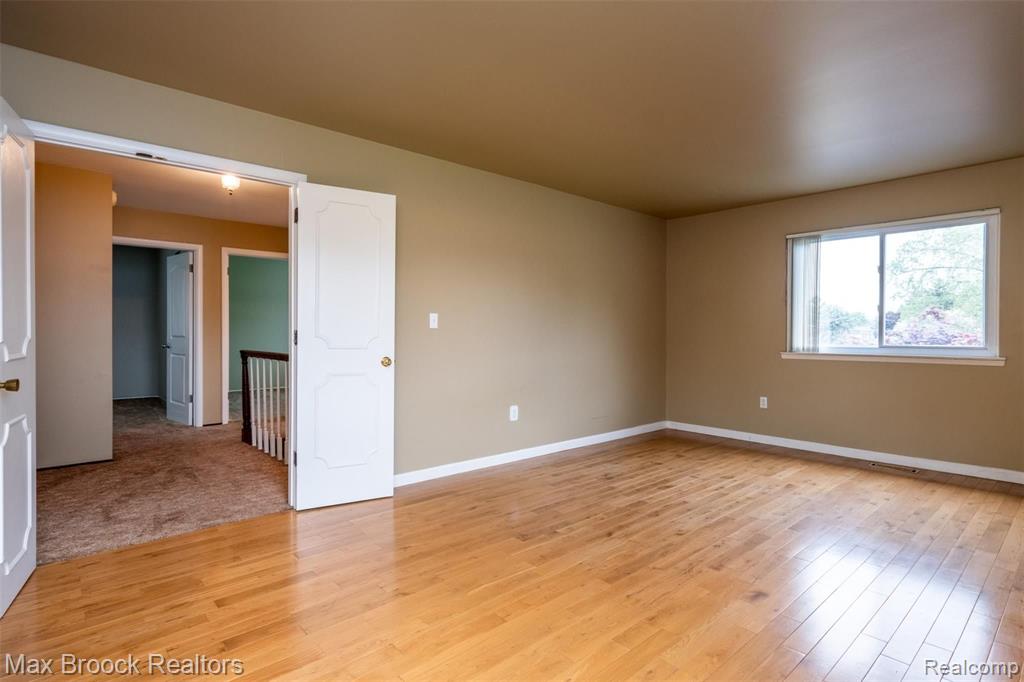 22614 Meadowbrook Road Novi, MI 48375 - Photo 20 of 34