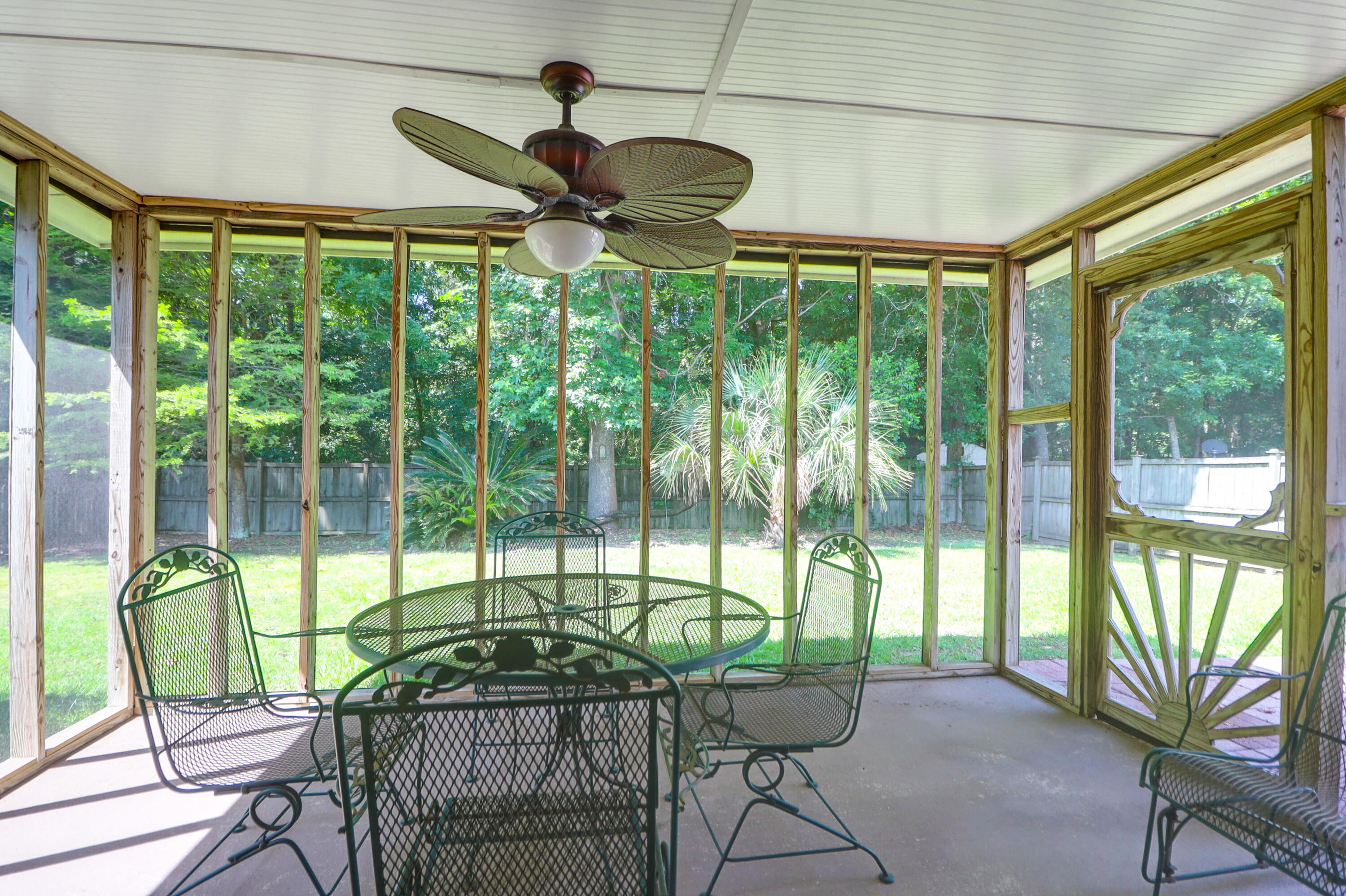 169 Historic Drive Mount Pleasant, SC 29464 - Photo 9 of 22 169 Historic -Tidalcreekphoto- (6)