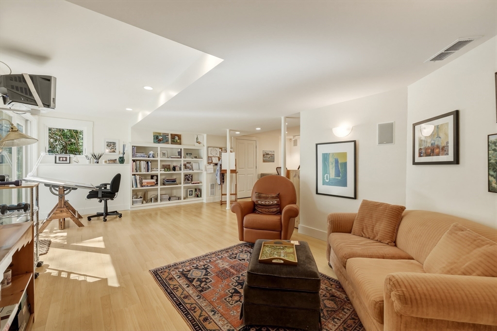 650 North Farms Road Northampton, MA 01062 - Photo 27 of 42 Gallery Image 27