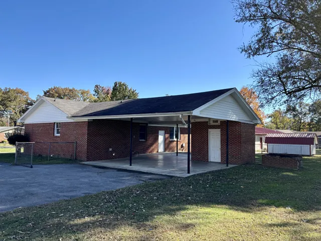 $1,595 | 218 Greenfield Avenue, Tullahoma, TN 37388