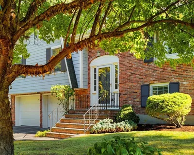 $945,000 | 8 Ivanhoe Drive, Lynnfield, MA 01940