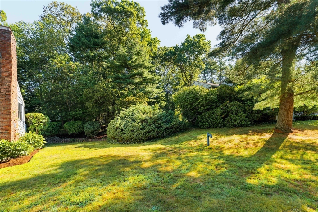 8 Ivanhoe Drive Lynnfield, MA 01940 - Photo 35 of 36