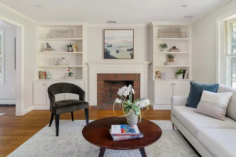 $945,000 | 8 Ivanhoe Drive, Lynnfield, MA 01940