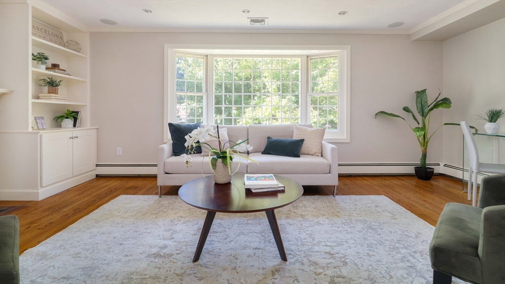 8 Ivanhoe Drive Lynnfield, MA 01940 - Photo 7 of 36