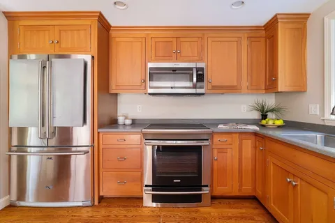 $945,000 | 8 Ivanhoe Drive, Lynnfield, MA 01940