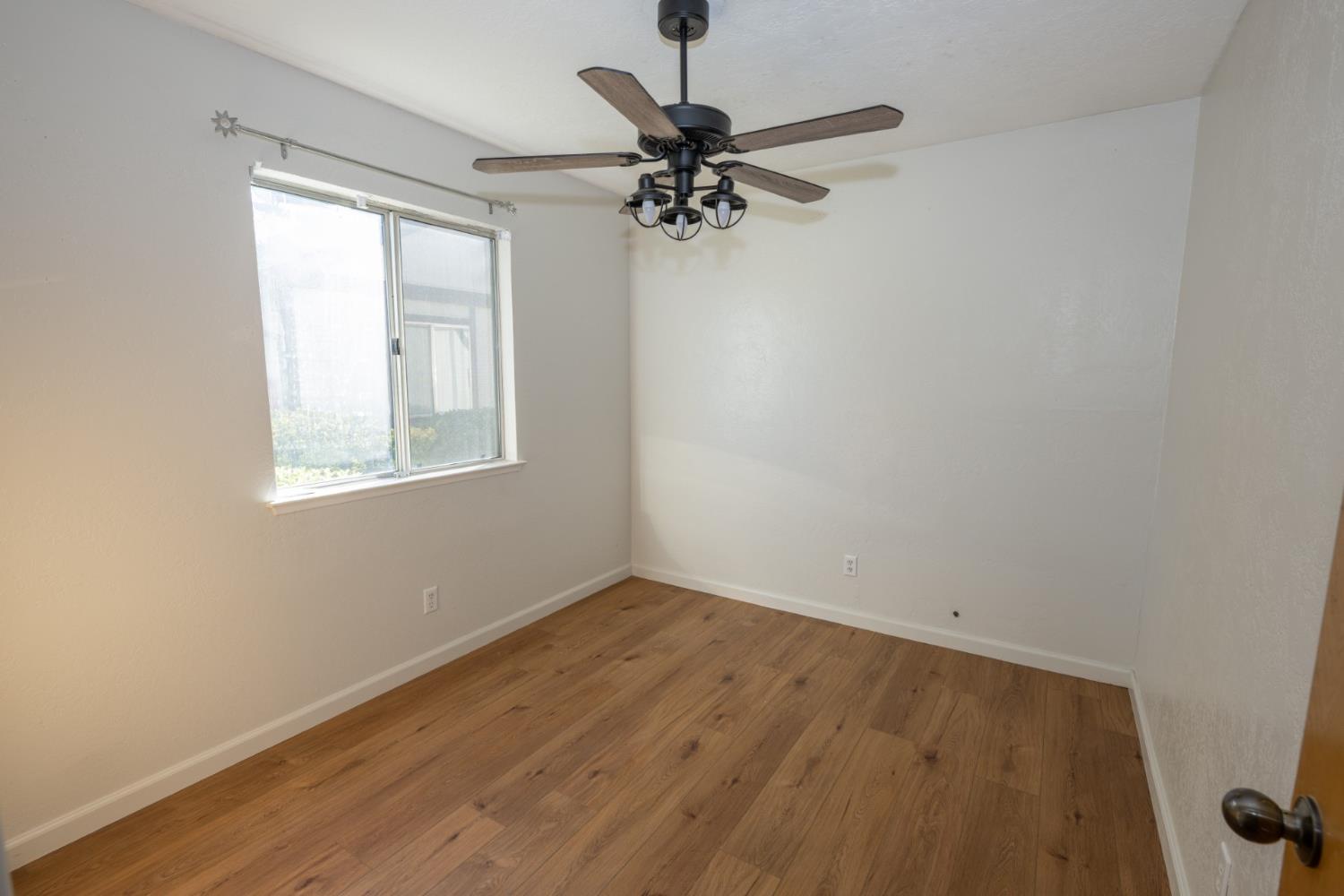 49400 River Park Road, Unit 60 Oakhurst, CA 93644 - Photo 8 of 14