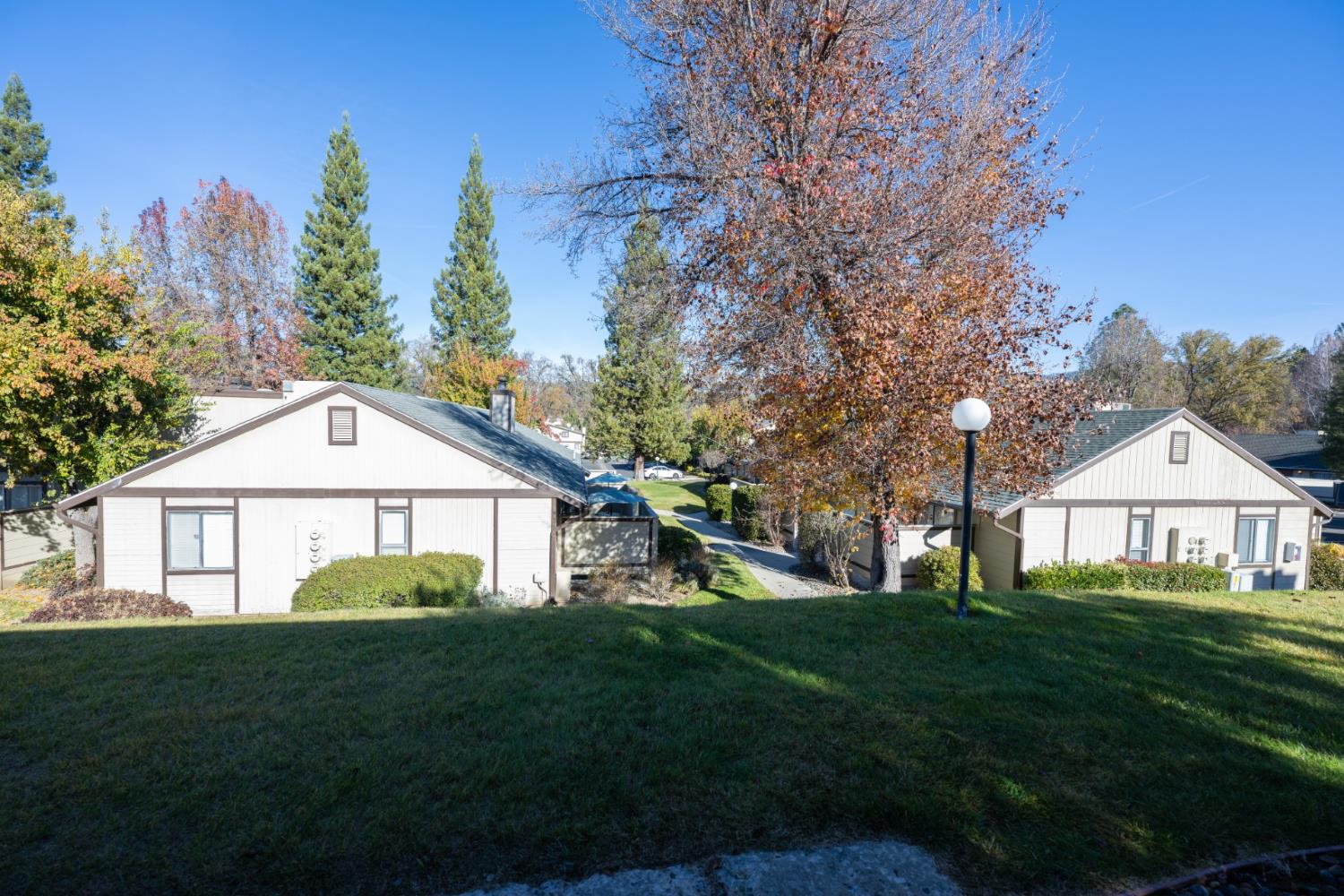 49400 River Park Road, Unit 60 Oakhurst, CA 93644 - Photo 9 of 14