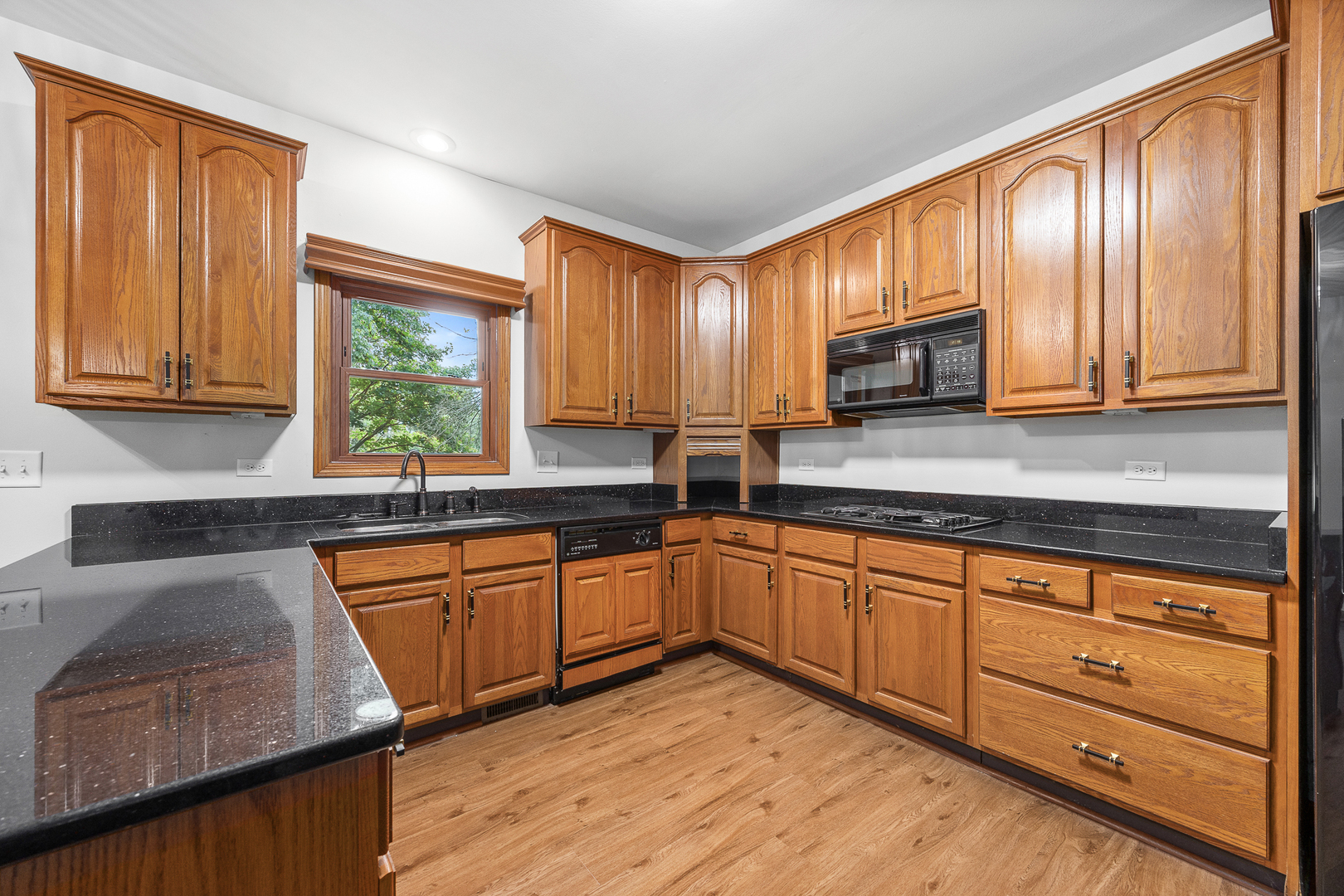 533 Springwood Lane Bolingbrook, IL 60440 - Photo 11 of 44