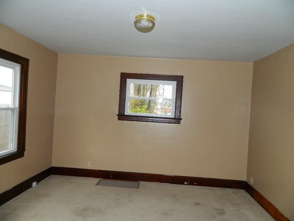 829 East Southern Avenue Springfield, OH 45505 - Photo 5 of 12