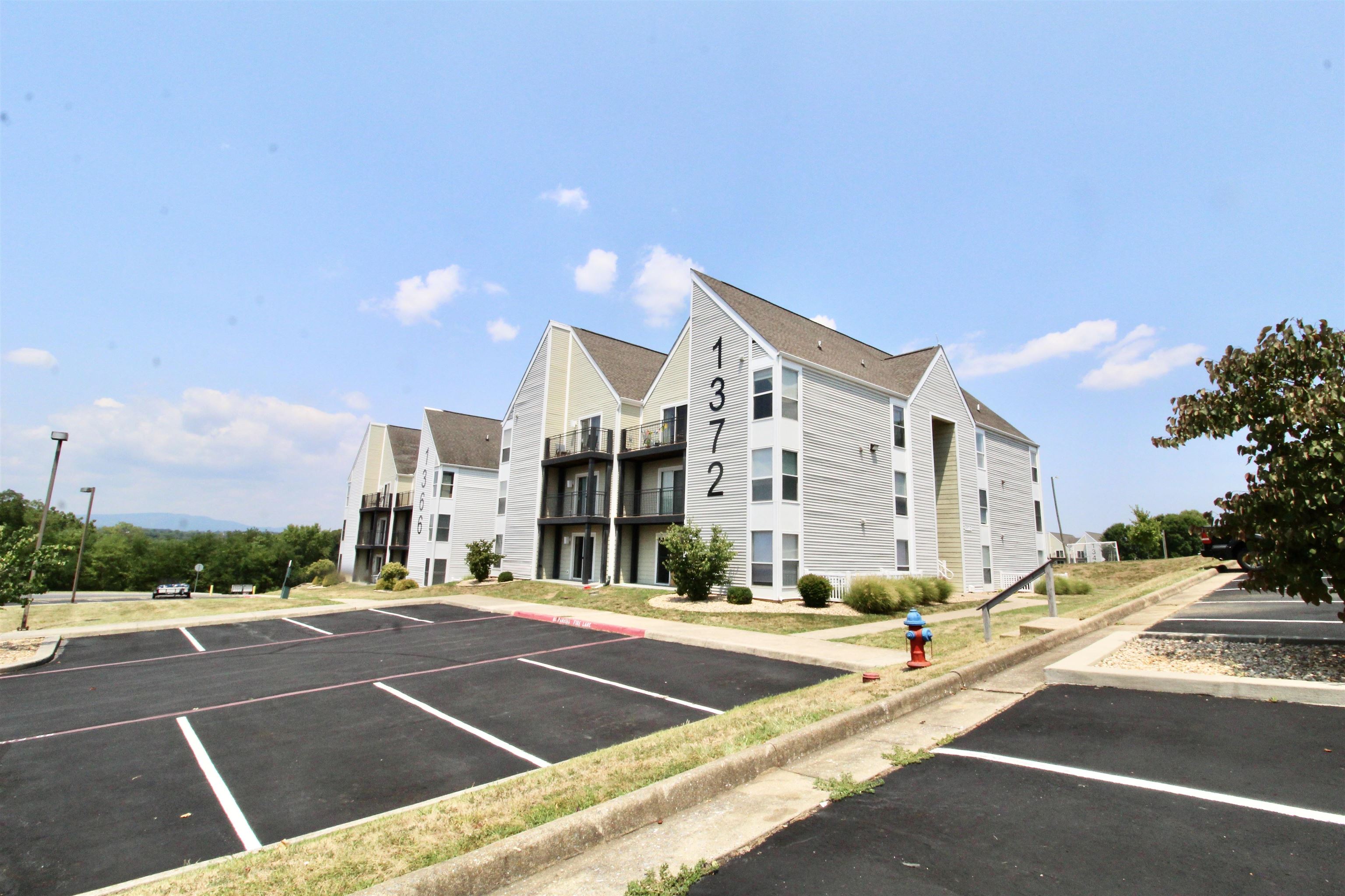 1372 Hunters Road, Unit D Harrisonburg, VA 22801 - Photo 15 of 23