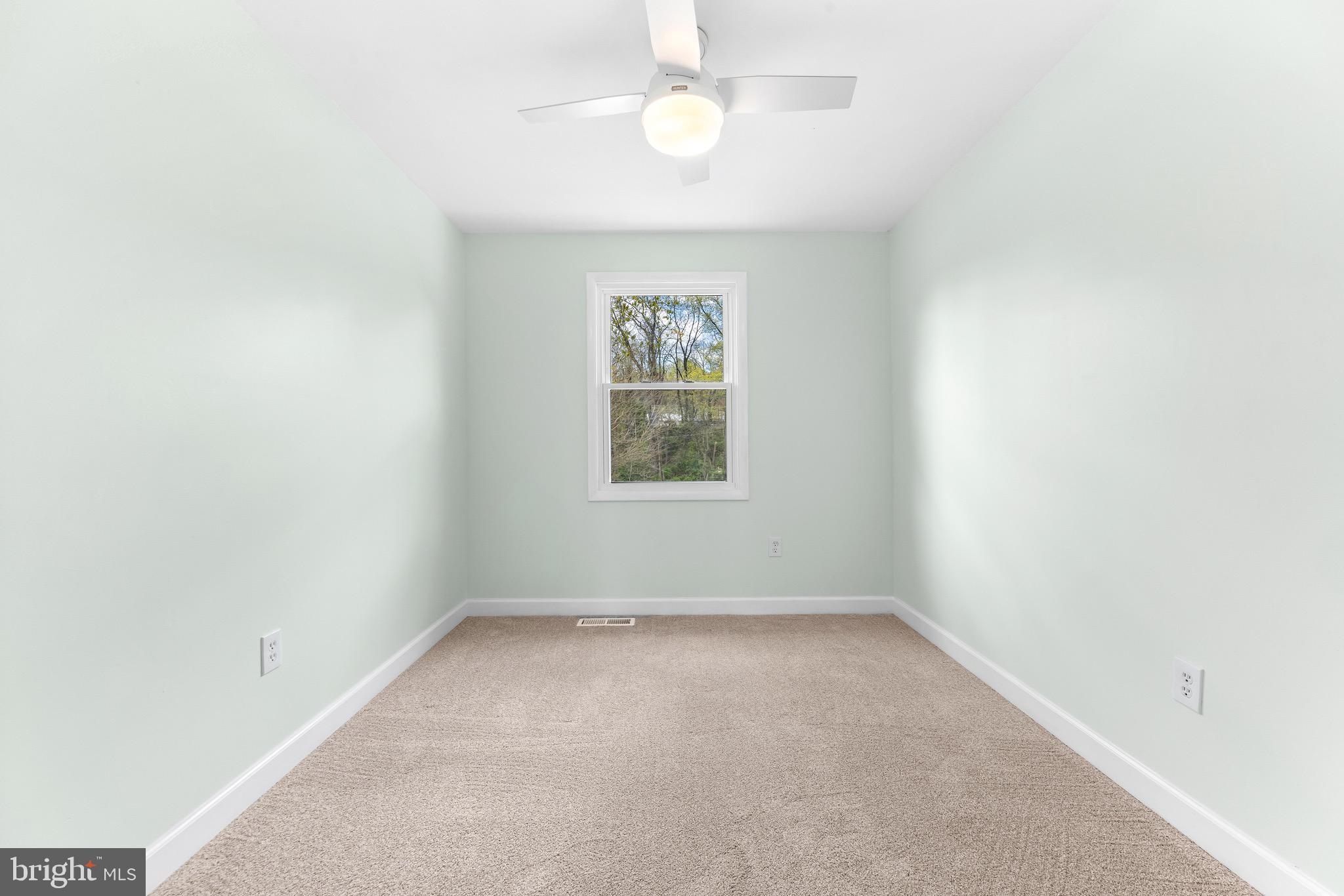 150 Farm Road Aberdeen, MD 21001 - Photo 21 of 29 3rd bedroom