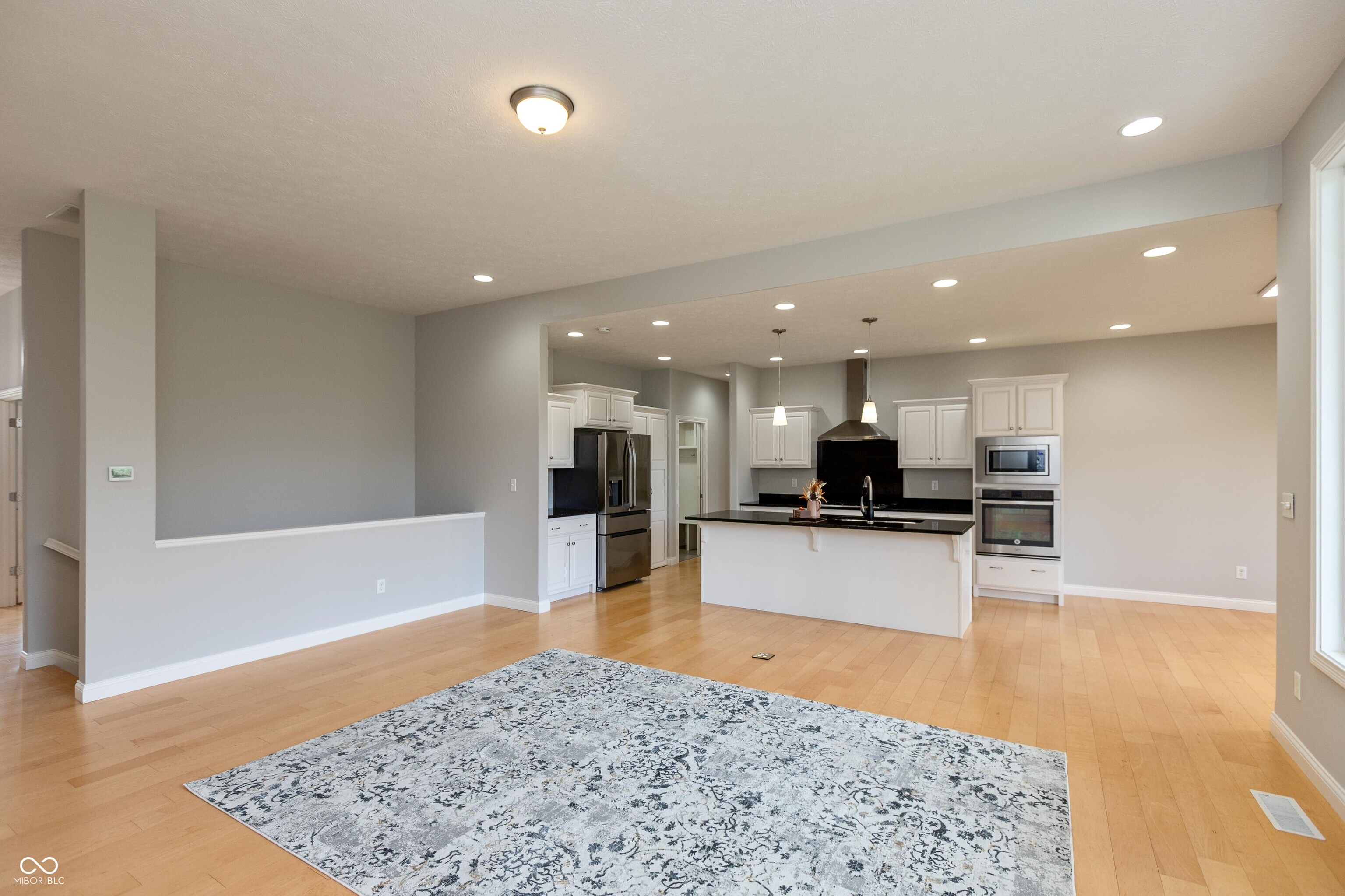 5086 Stonehaven Lane Columbus, IN 47201 - Photo 13 of 47