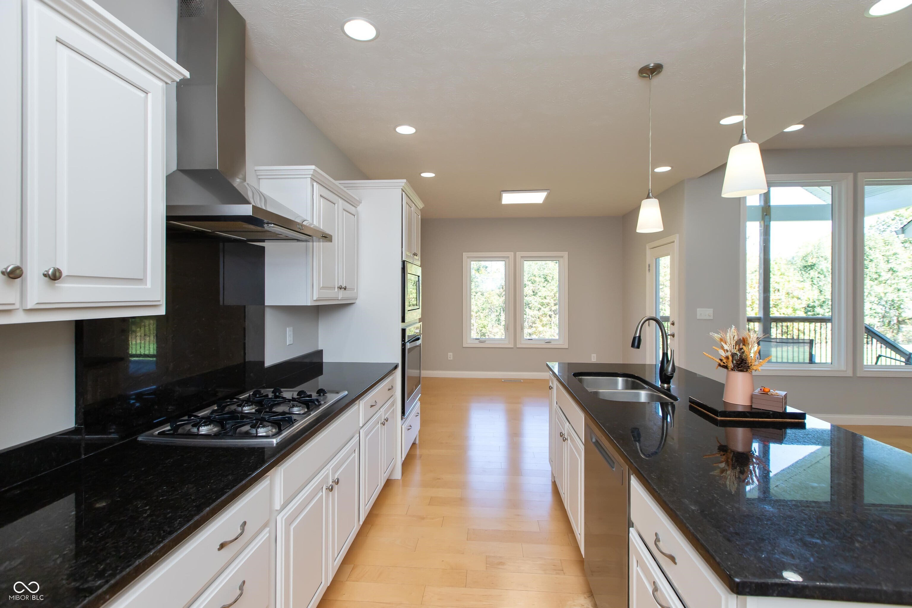 5086 Stonehaven Lane Columbus, IN 47201 - Photo 16 of 47