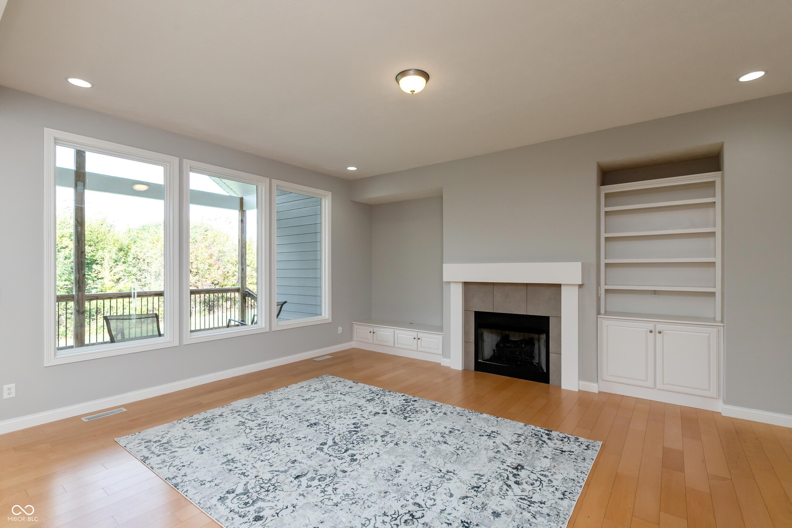 5086 Stonehaven Lane Columbus, IN 47201 - Photo 9 of 47