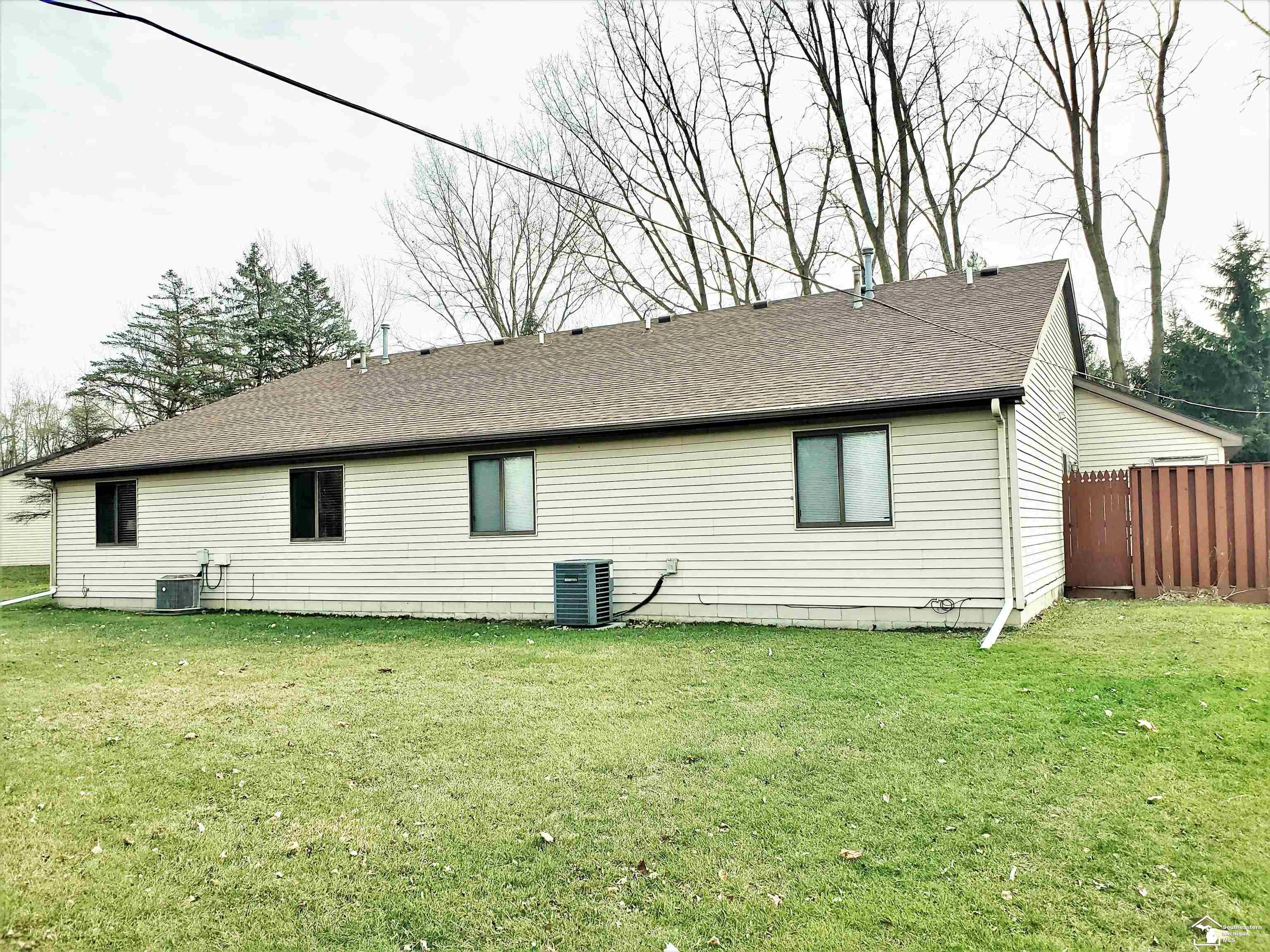 1828-1830 Smith Road Temperance, MI 48182 - Photo 6 of 30 Gallery Image 6
