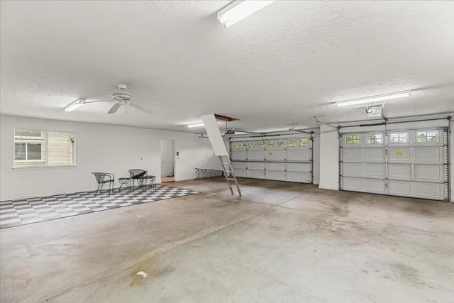 a view of front of house with yard