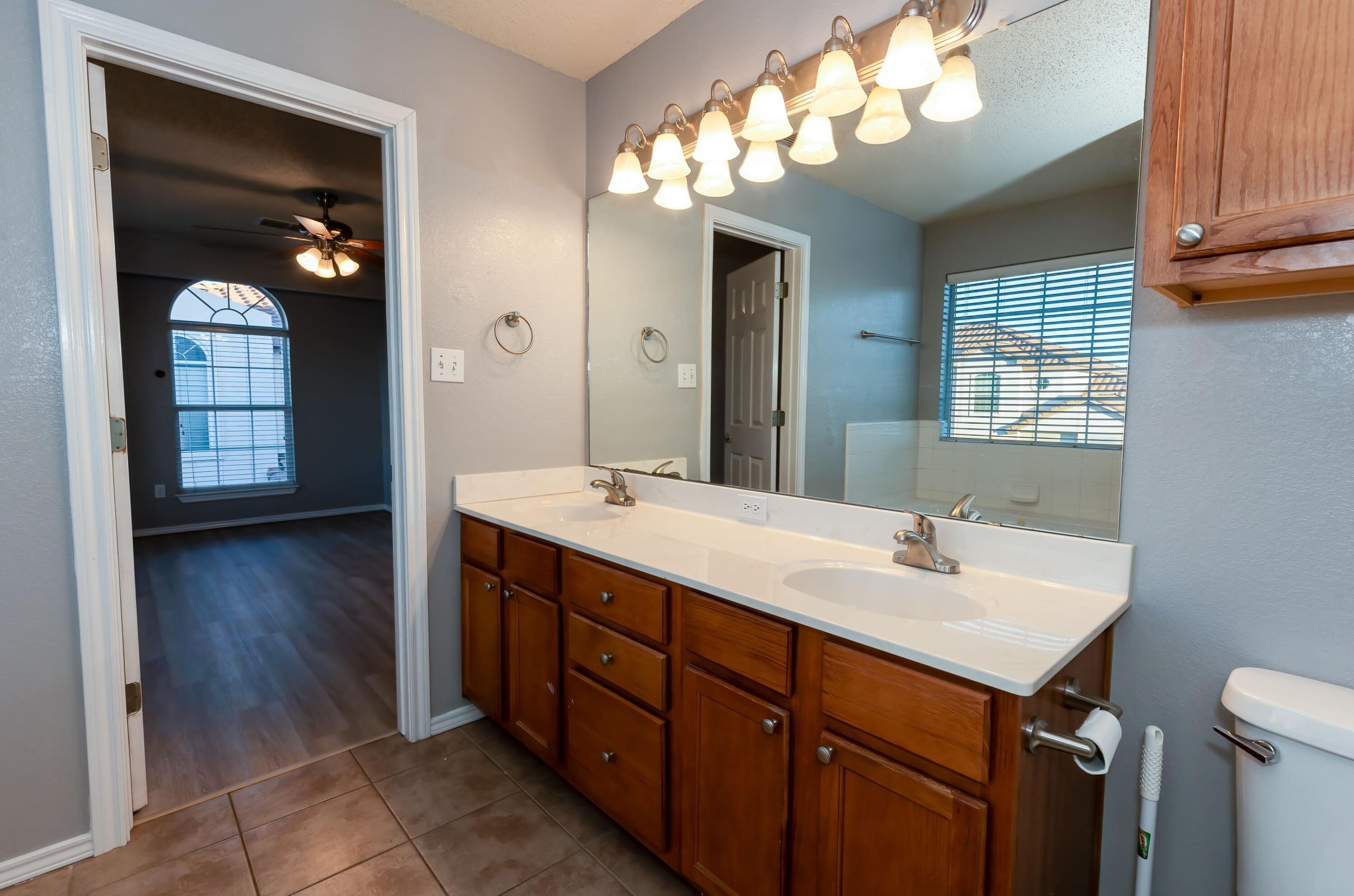 2111 Main Street, Unit 1 Lubbock, TX 79401 - Photo 28 of 44 28