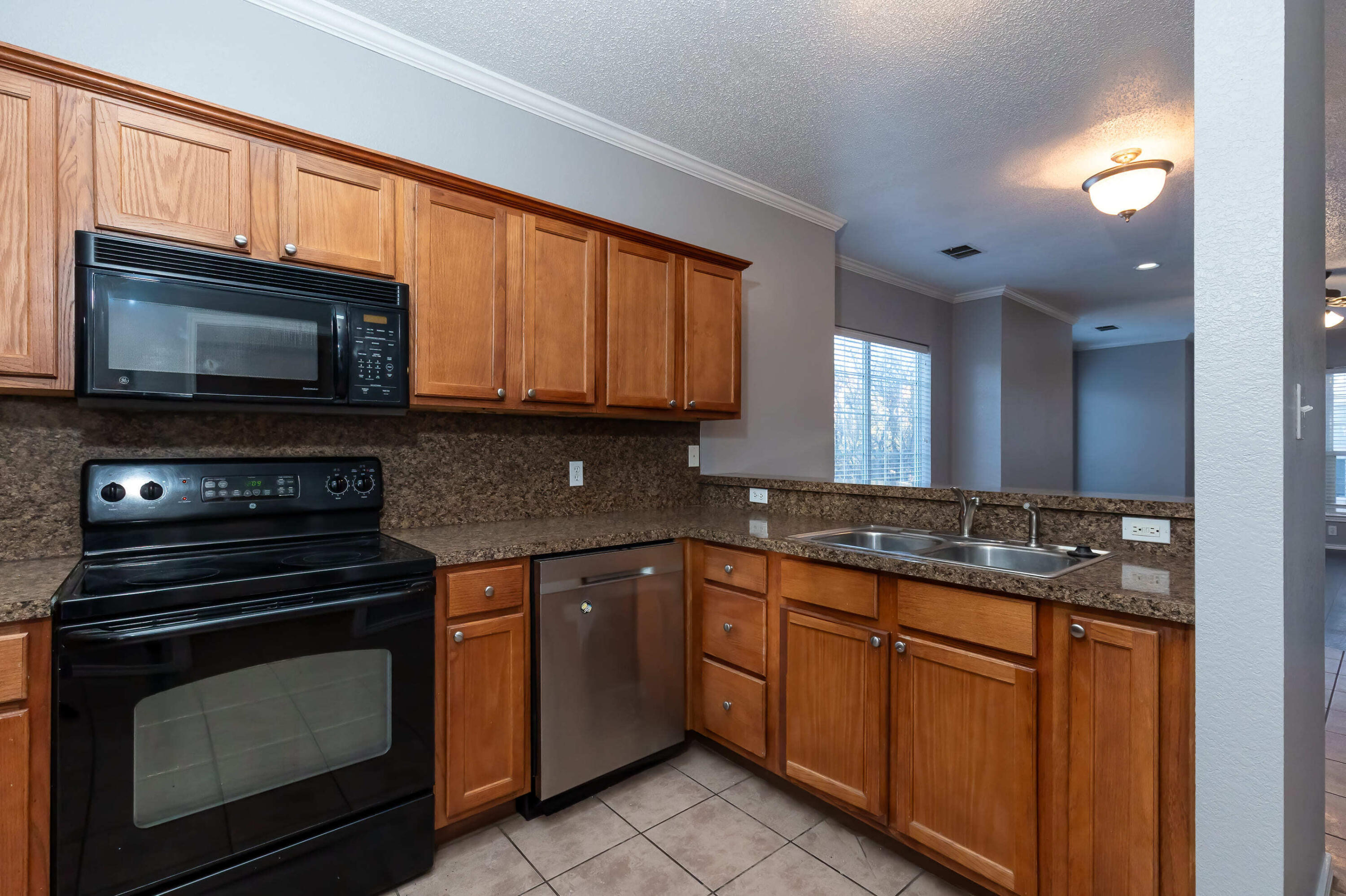 2111 Main Street, Unit 1 Lubbock, TX 79401 - Photo 10 of 44 10