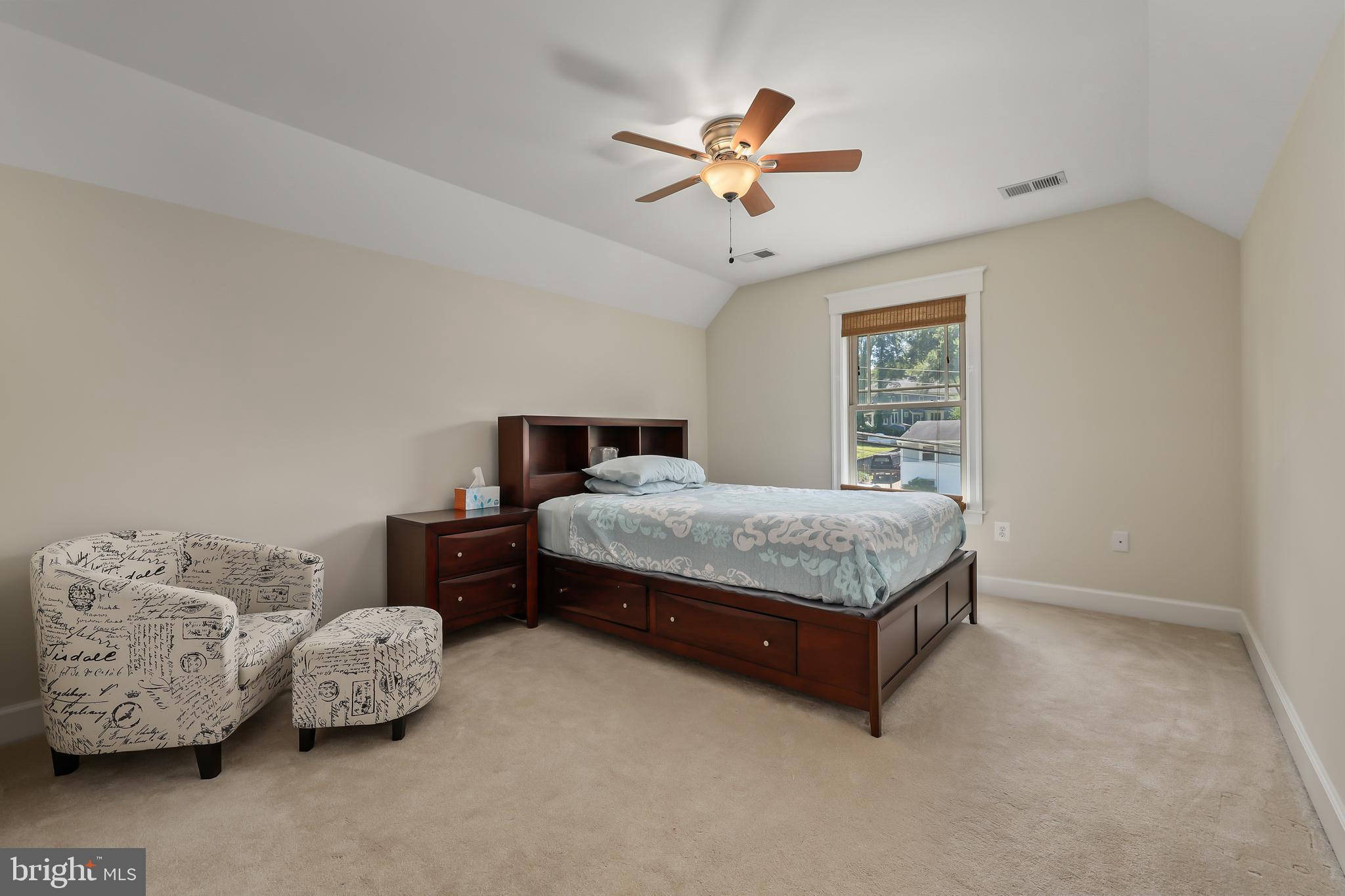 1409 Cottage Street Southwest Vienna, VA 22180 - Photo 27 of 45