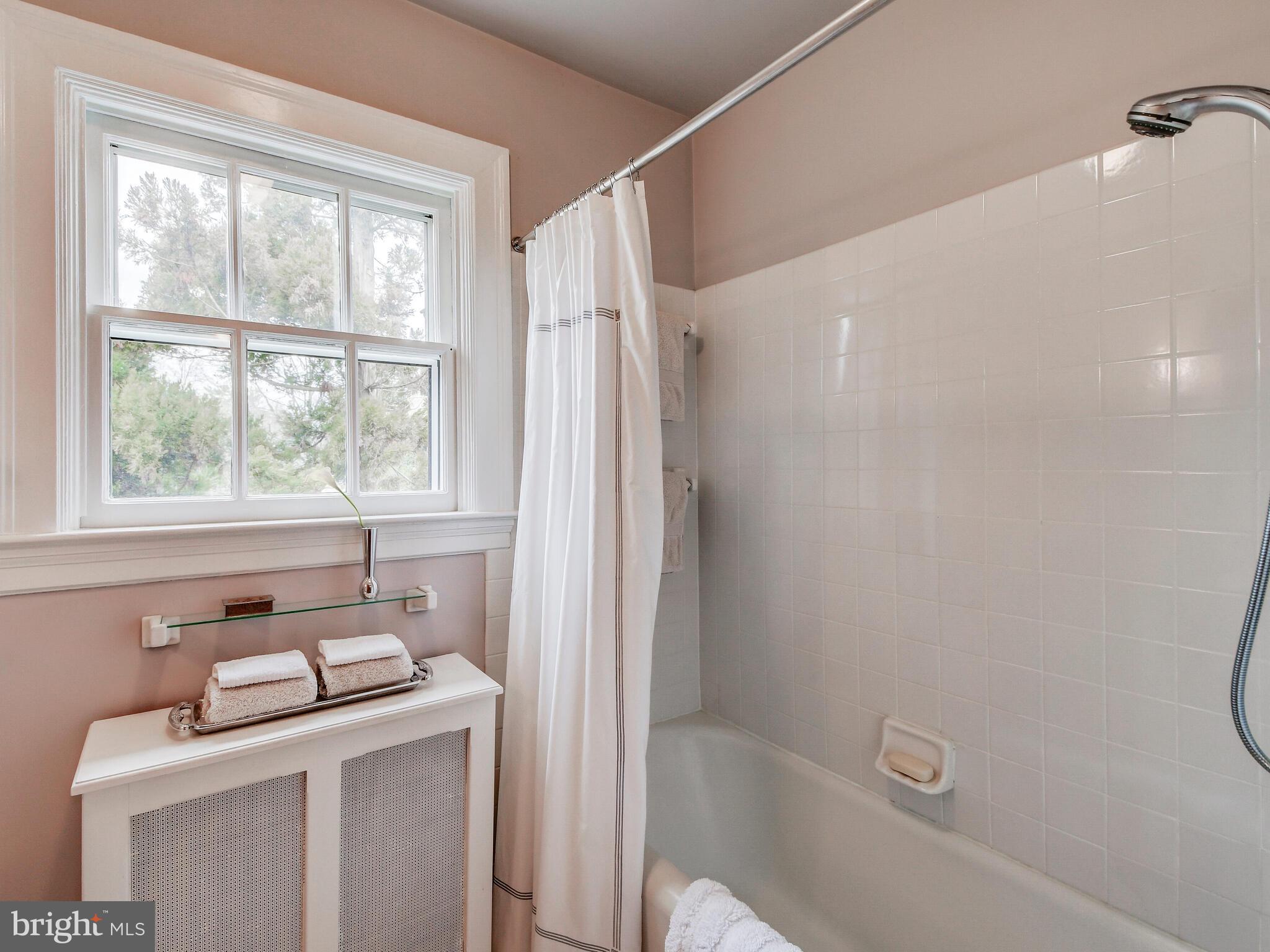 100 Ridgewood Road Baltimore, MD 21210 - Photo 30 of 52