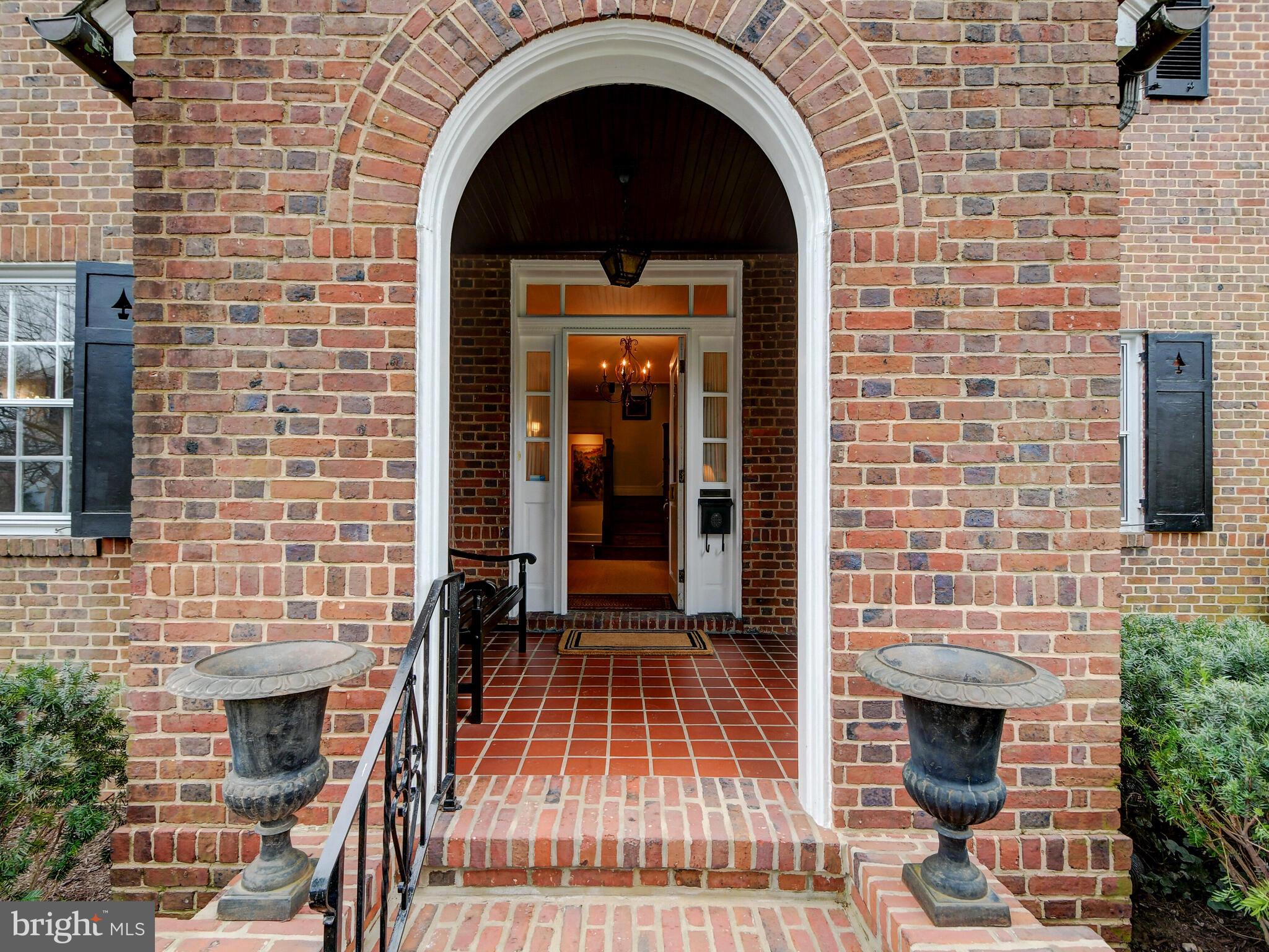 100 Ridgewood Road Baltimore, MD 21210 - Photo 4 of 52