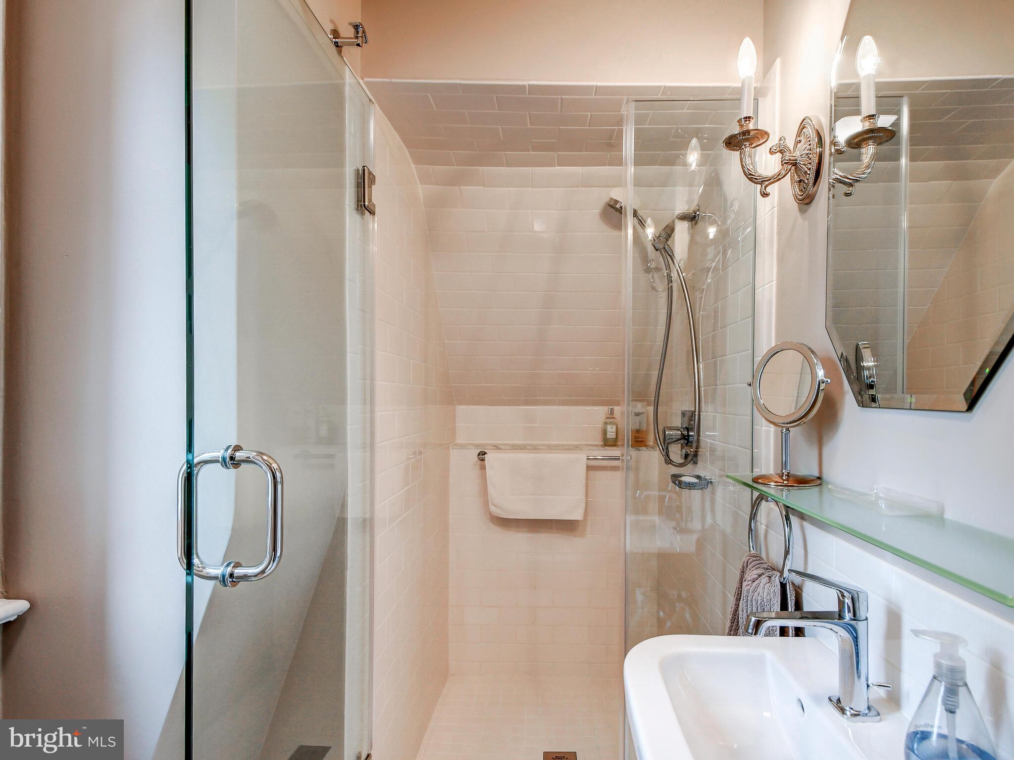 100 Ridgewood Road Baltimore, MD 21210 - Photo 42 of 52
