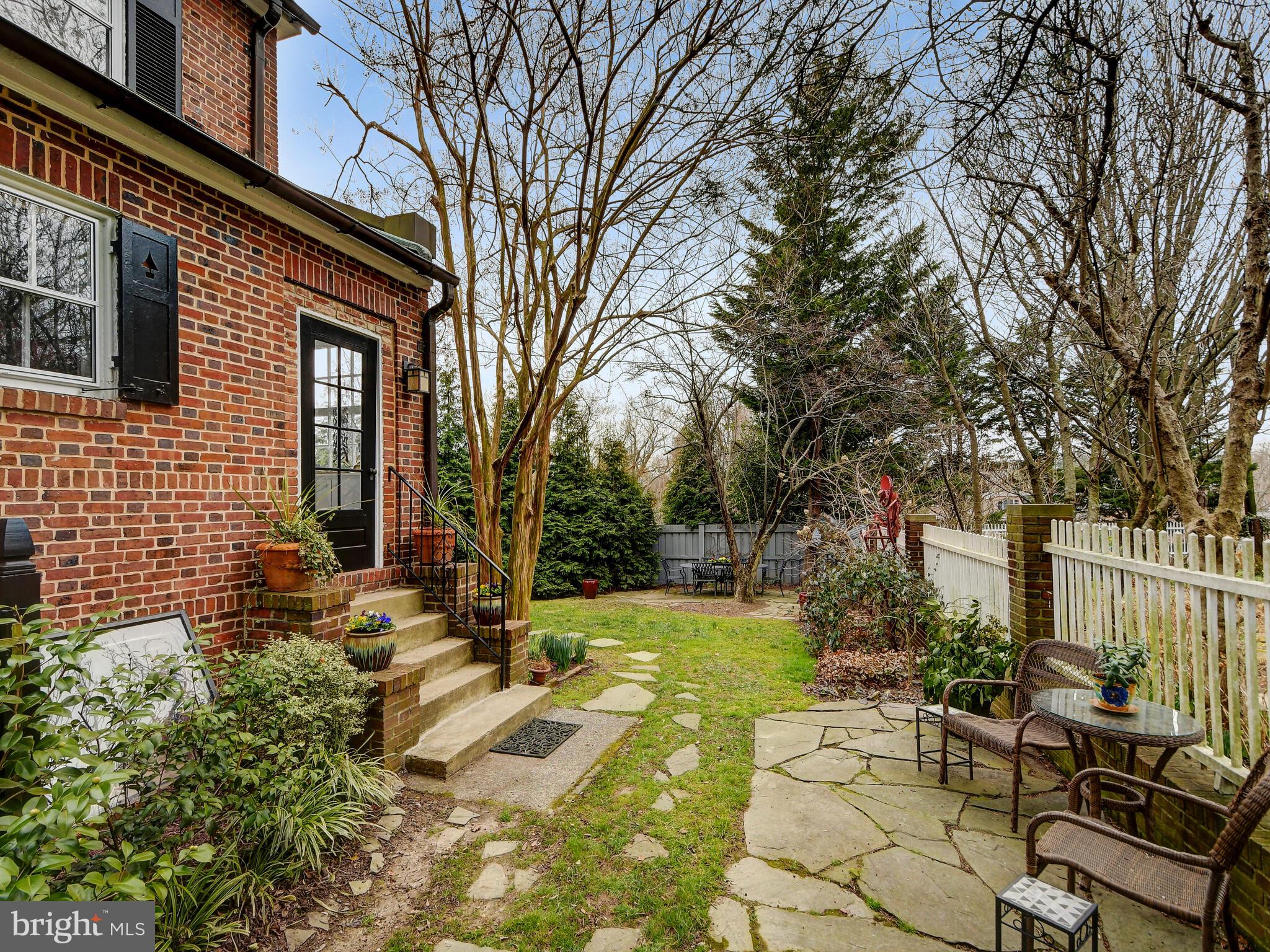 100 Ridgewood Road Baltimore, MD 21210 - Photo 49 of 52