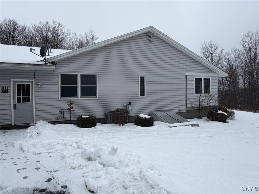 1444 Starr Road Cortlandville, NY 13045 - Photo 4 of 39