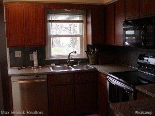 1835 Manse Road Waterford, MI 48328 - Photo 7 of 12 KITCHEN