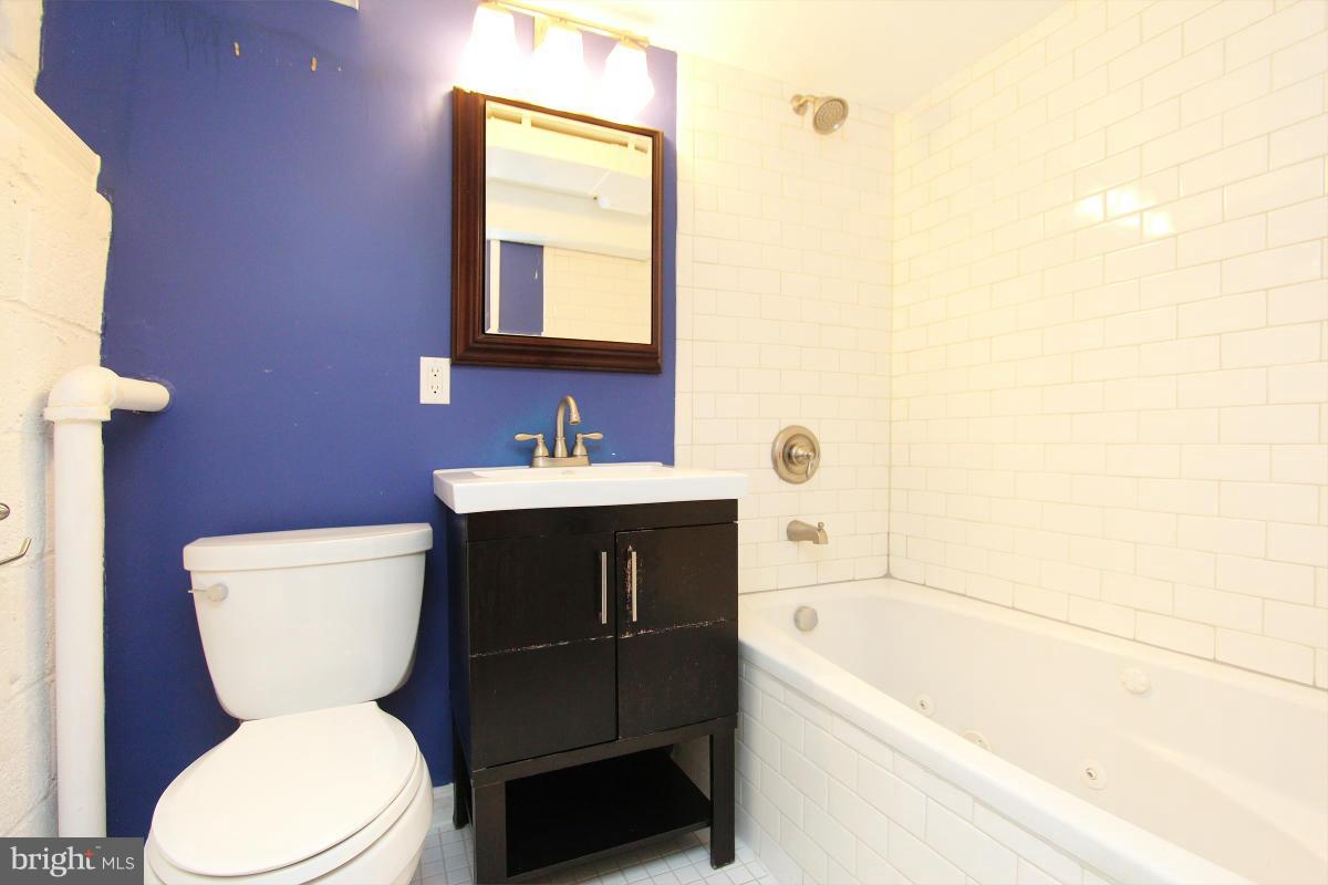 5015 Fort Sumner Drive Bethesda, MD 20816 - Photo 21 of 30 Bath
