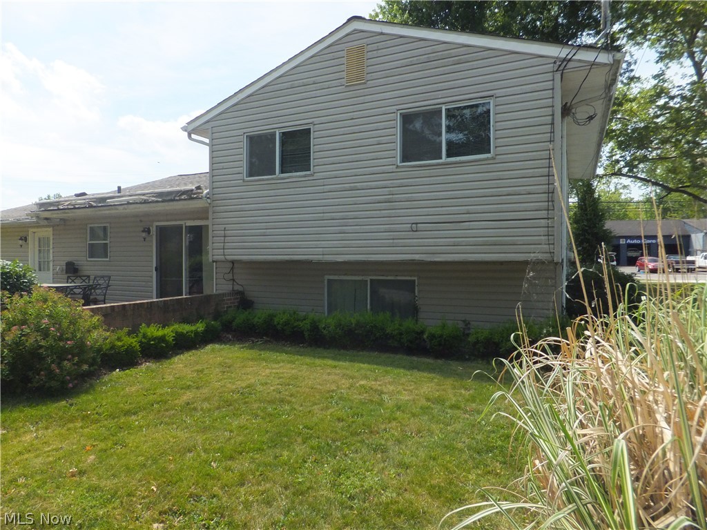 4641 Lake Road Sheffield Lake, OH 44054 - Photo 15 of 16