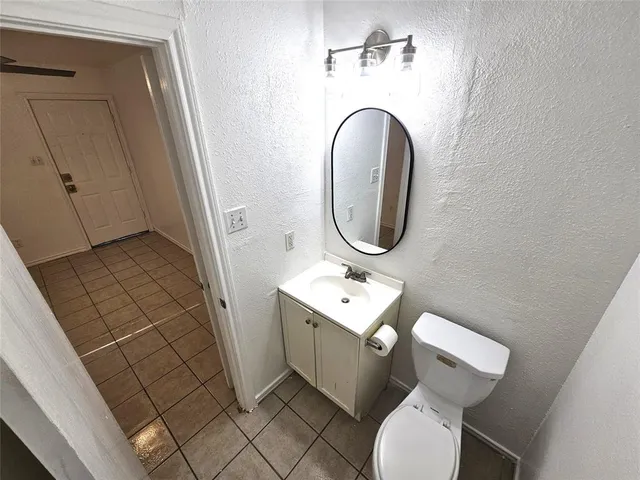 a view of a utility room