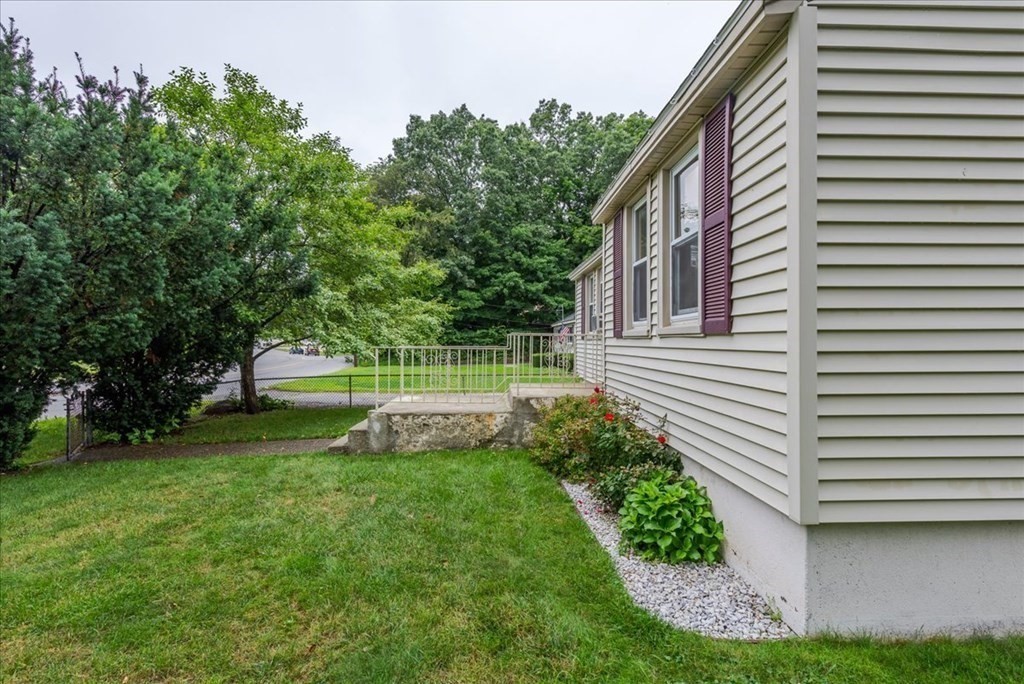 451 Sunderland Road Worcester, MA 01604 - Photo 18 of 27 Gallery Image 18