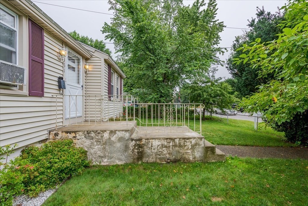 451 Sunderland Road Worcester, MA 01604 - Photo 19 of 27 Gallery Image 19
