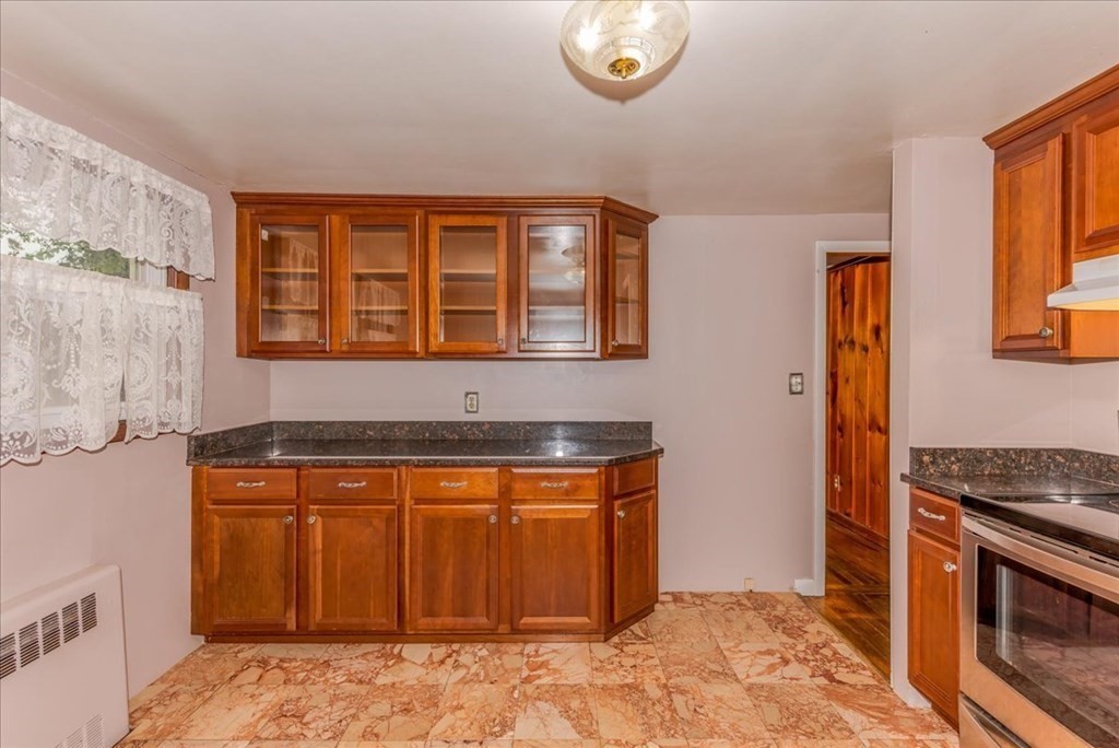 451 Sunderland Road Worcester, MA 01604 - Photo 6 of 27 Gallery Image 6