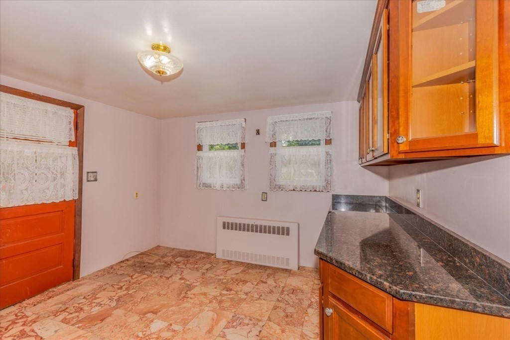 451 Sunderland Road Worcester, MA 01604 - Photo 7 of 27 Gallery Image 7