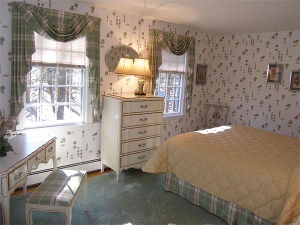 68 Nobscot Road Weston, MA 02493 - Photo 15 of 22 Gallery Image 15