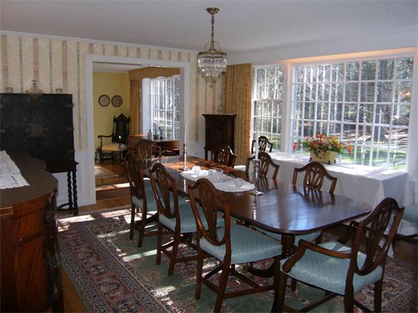 68 Nobscot Road Weston, MA 02493 - Photo 4 of 22 Gallery Image 4