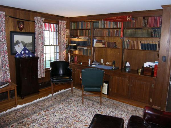 68 Nobscot Road Weston, MA 02493 - Photo 8 of 22 Gallery Image 8