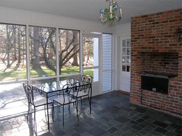 68 Nobscot Road Weston, MA 02493 - Photo 10 of 22 Gallery Image 10