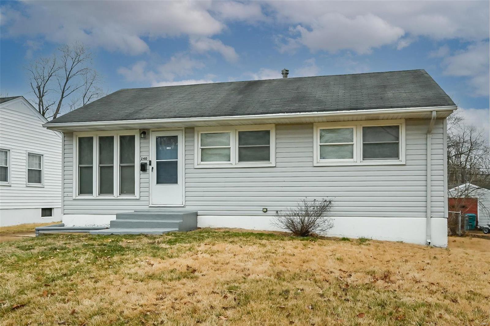 240 Presley Road St. Louis, MO 63137 - Photo 2 of 25