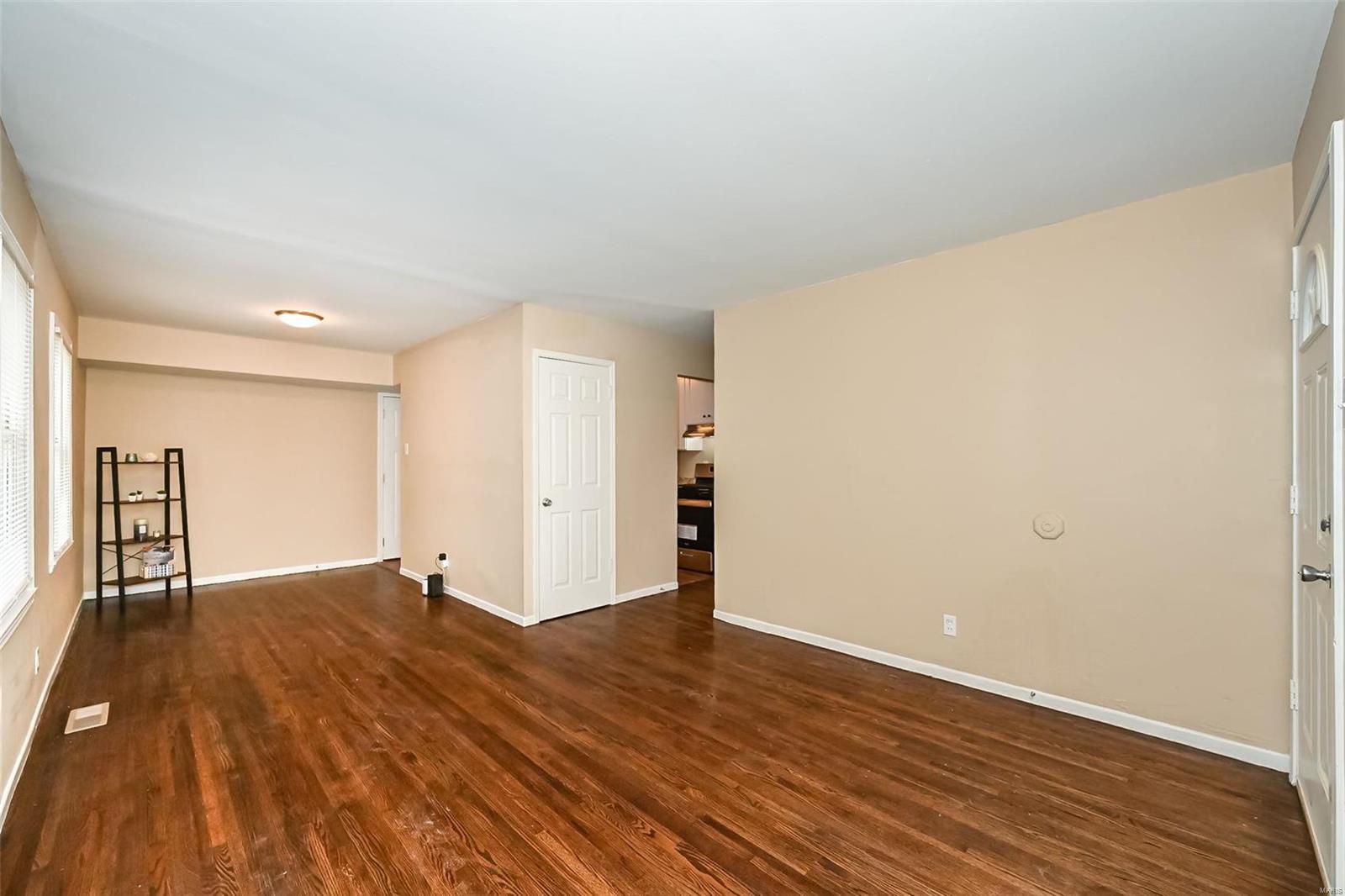240 Presley Road St. Louis, MO 63137 - Photo 7 of 25