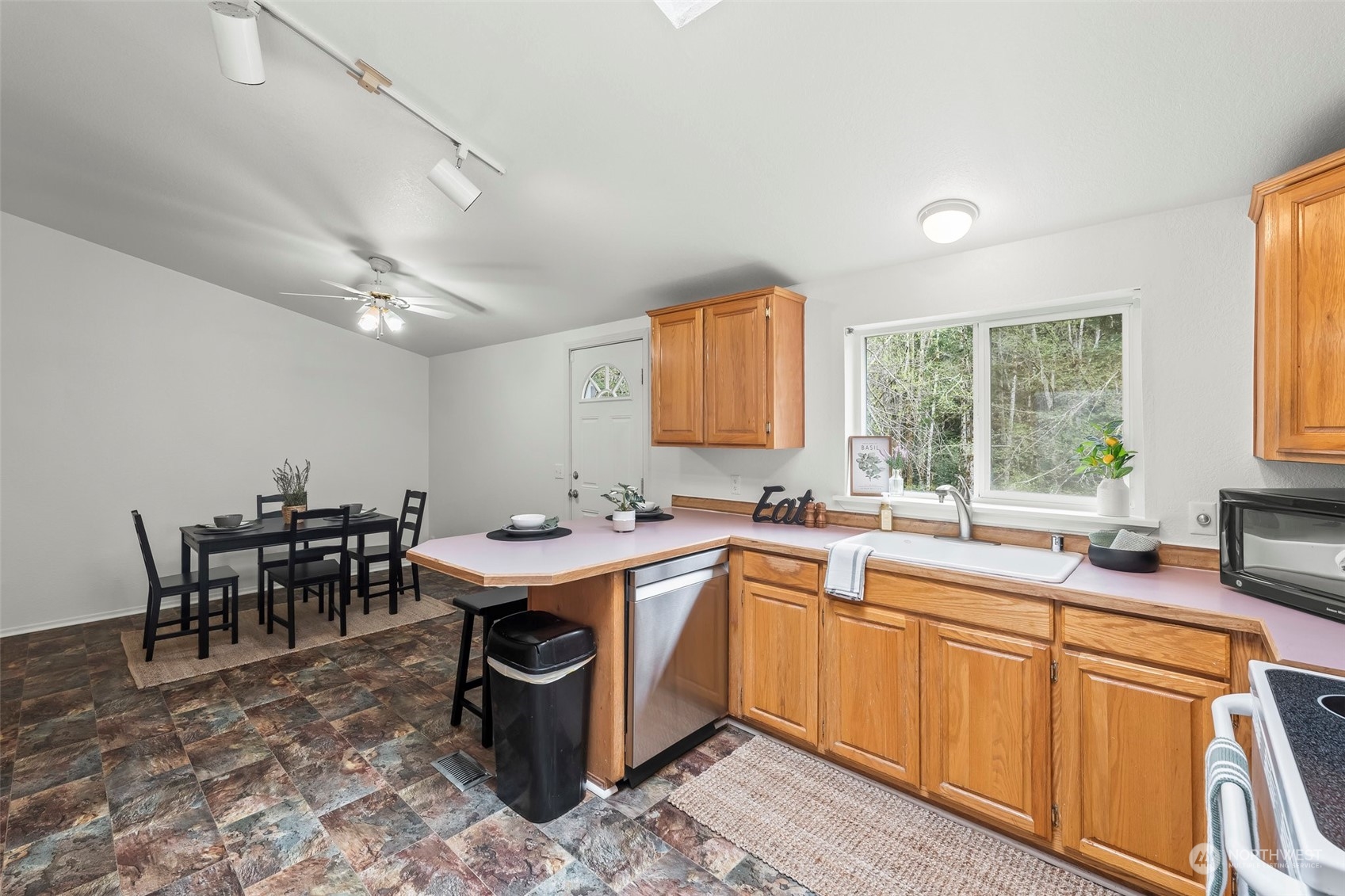 9311 Phillips Road Southeast Port Orchard, WA 98367 - Photo 10 of 27 Gallery Image 10