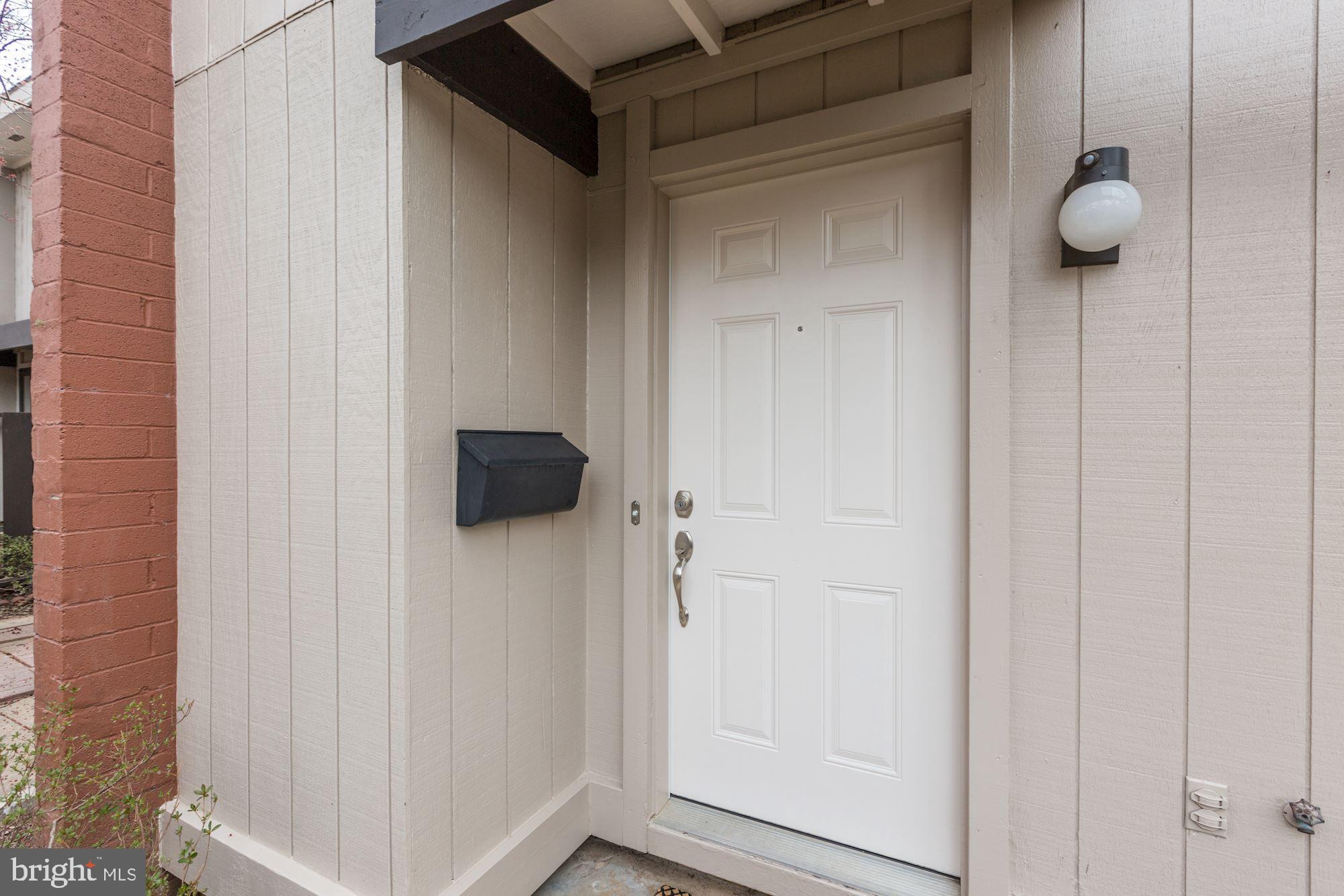 1383 Northgate Square Reston, VA 20190 - Photo 4 of 30 WELCOME HOME!