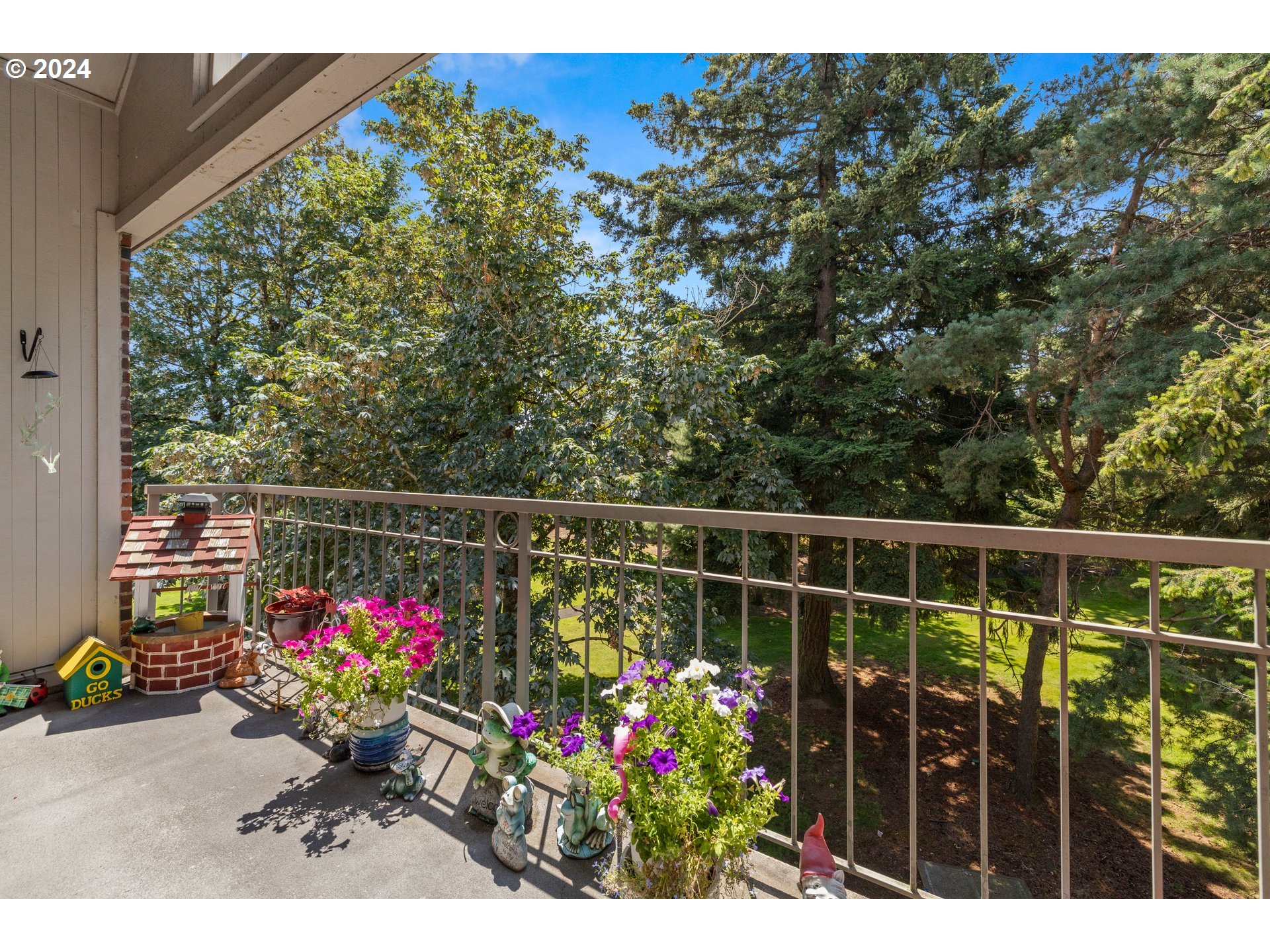 15420 Northeast Knott Street, Unit 18 Portland, OR 97230 - Photo 21 of 25 Bedroom